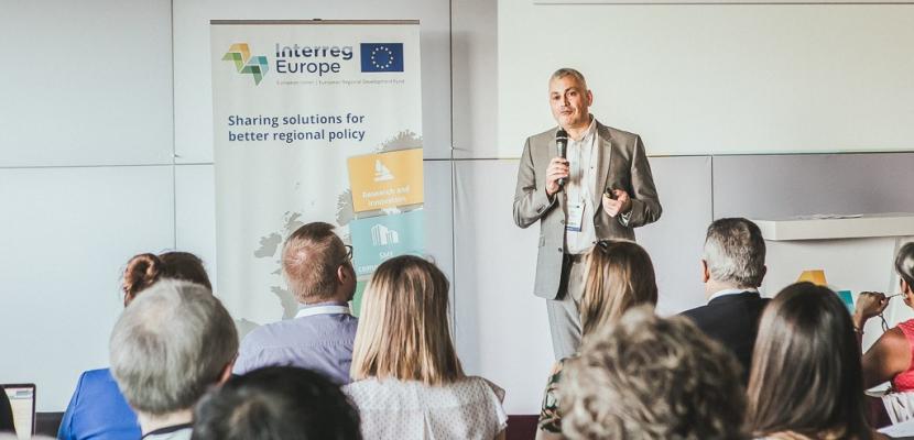 Erwin Siweris, director of Interreg Europe giving a presentation at an Interreg Europe project seminar in Sofia