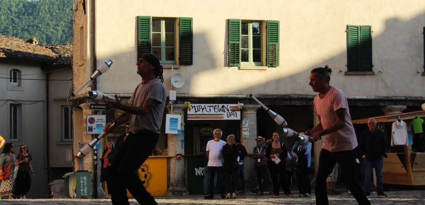 Artisti in Piazza event with GoGreen ecological island in the background