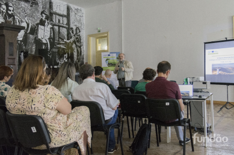 A moment of the meeting in Fundao