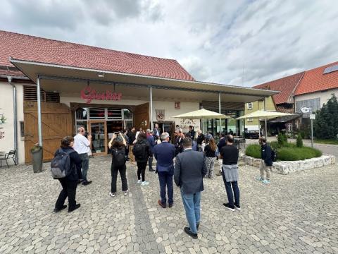 Outside view of the Albkorn Bakery Glocker