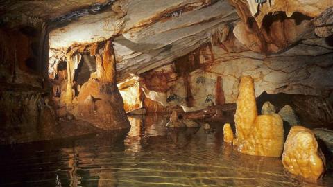 replication of the Cosquer cave - view inside the building