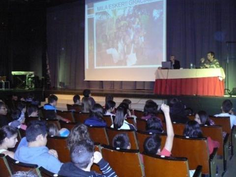 Presentation of the campaign in a school