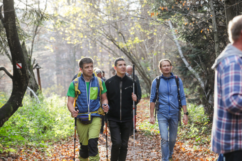 Persons with visual impairment on the trail