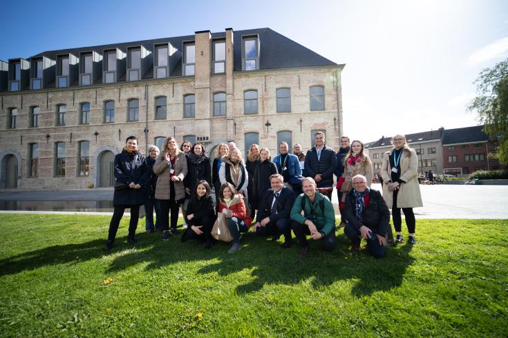 Picture of the group of people in front of the city library