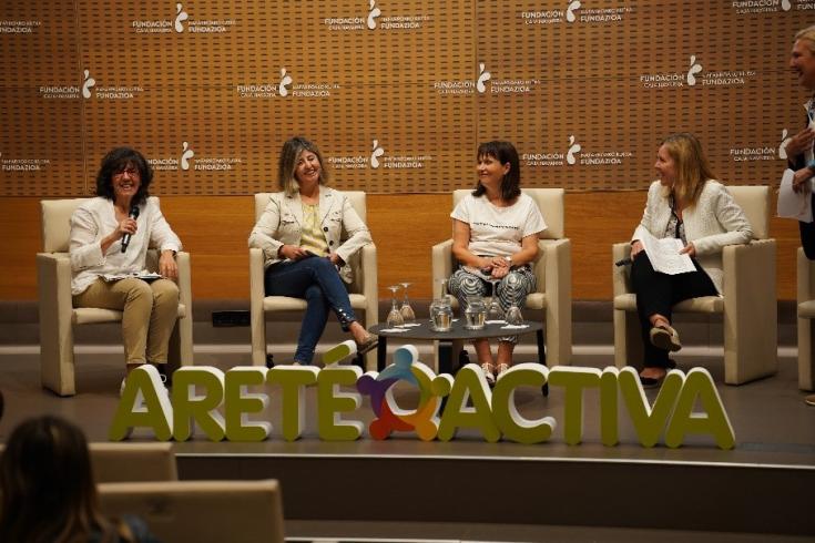 Panelists in the conference Integrating Equality in public and private management in Navarre, organised by Areté Activa