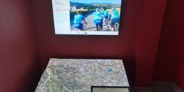 3D map of the territory with screen and tablet