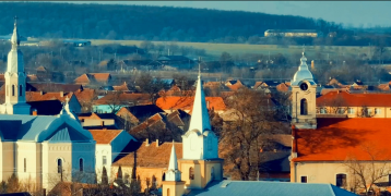 Renewable energy production with solar panels and local energy community in Buteni, Romania